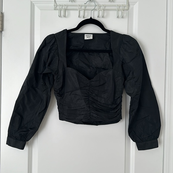 Aritzia Sunday Best Petal Top Black (0) - Picture 3 of 6